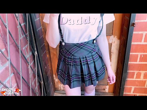 ❤️ Schoolgirl nyedot kontol rumiyin lan jancok tinimbang kelas. ❤️❌ Video porno ing jv.milf-nut-net.ru ❤